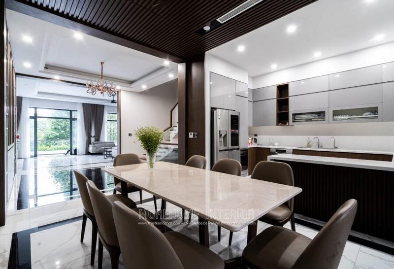 Thi công nội thất phòng bếp biệt thự với bếp đảo hiện đại